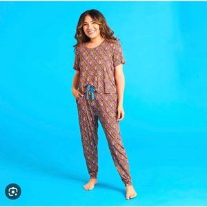 NWT Lisa Frank® Hunter™ Women's Short Sleeve Scoop Loungewear